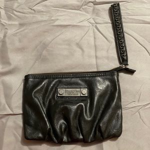 Simply Vera black wristlet